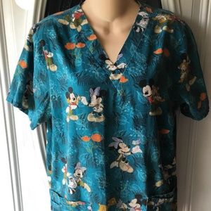 Disney Minnie Mickey Scrub Top Sz Small